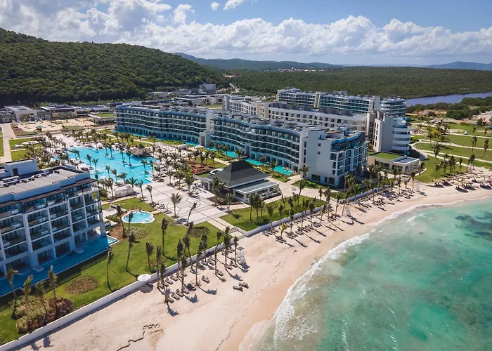 Ocean Eden Bay (Adults Only) Hotel Spring Rises